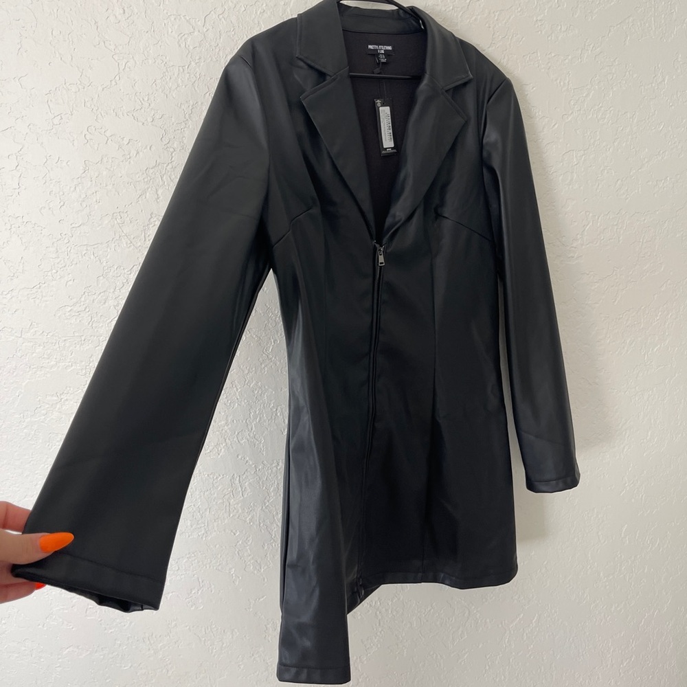 PRETTY LITTLE THING - WOMENS BLAZER DRESS - SIZE 12 - NWT